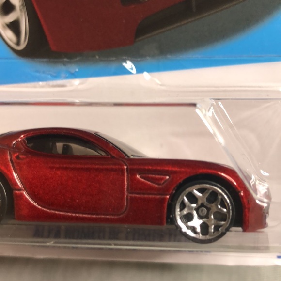 Alfa Romeo 8C - Picture 4 of 6